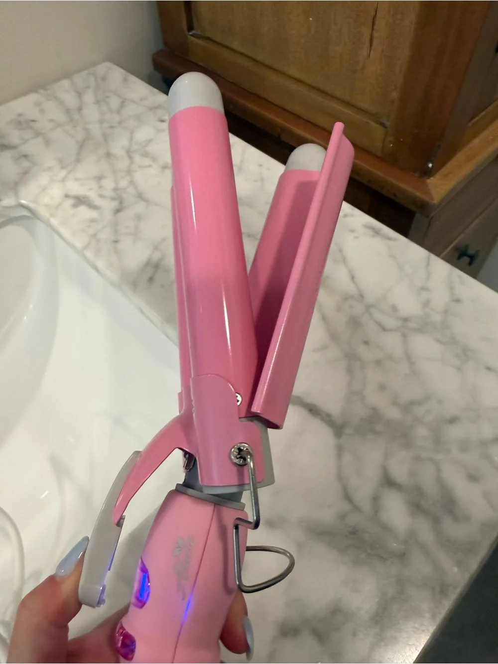 Pink Triple-Barrel Hair Waver